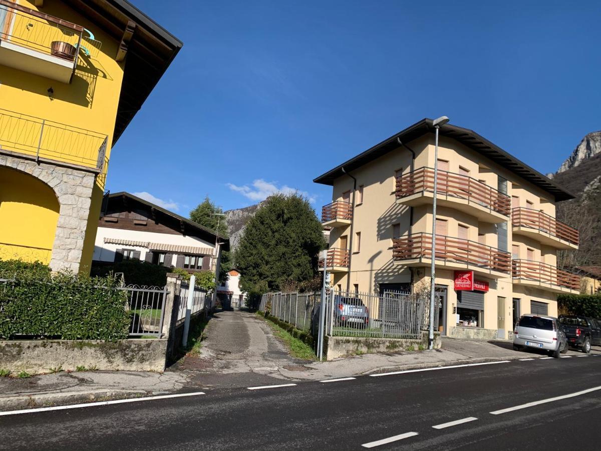 Appartamento Con Vista Sulle Grigna Barzio Bagian luar foto